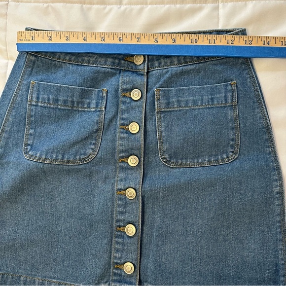 Brandy Melville Button Denim Mini Skirt Size Small (B)2 - Picture 5 of 6
